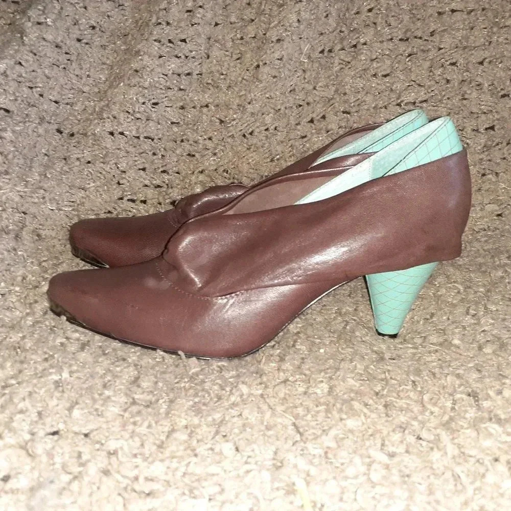 RAKISH HEELS-Rebekah Roy Stylist-Brown/Turquoise Leather-RARE-Size 39-Near Mint